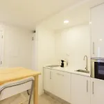 Santana Location * ליסבון