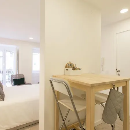 Santana Location Лісабон