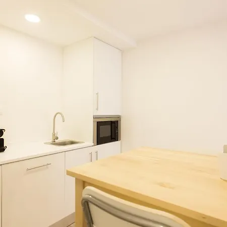 Santana Location * Лісабон